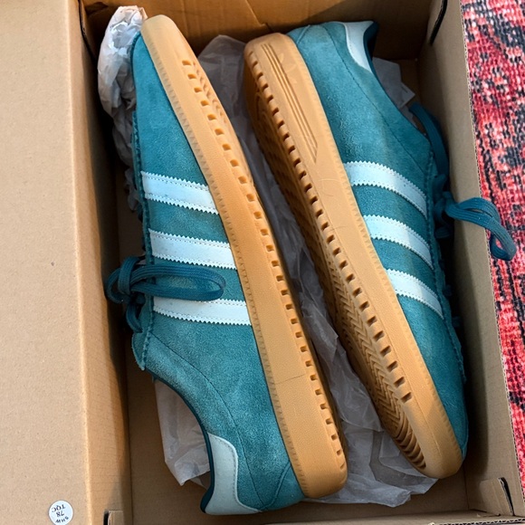 Adidas Bermuda Men’s NWB✨ - Picture 2 of 7